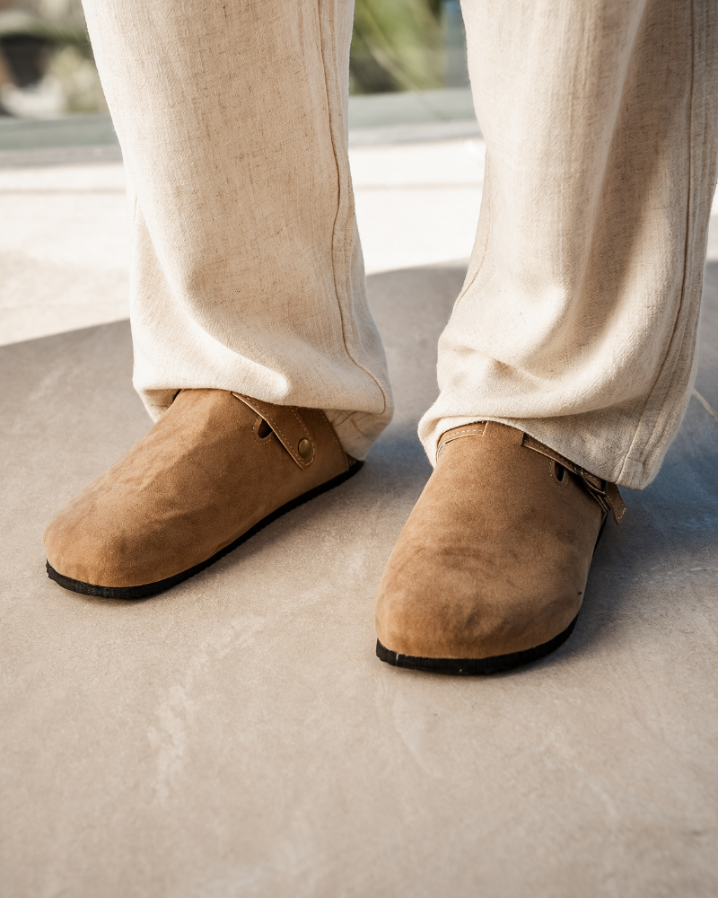 LIAM™ | SUEDE CLOGS