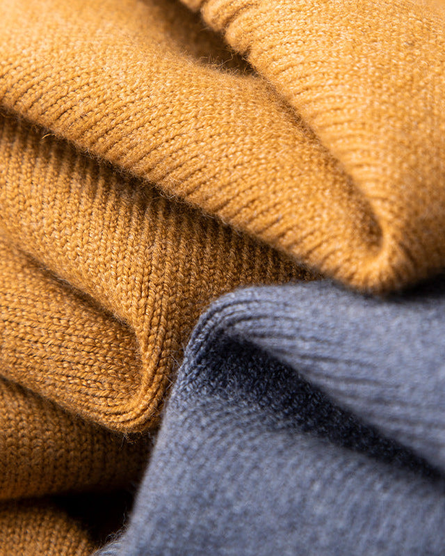 LIAM™ | V-NECK SWEATER