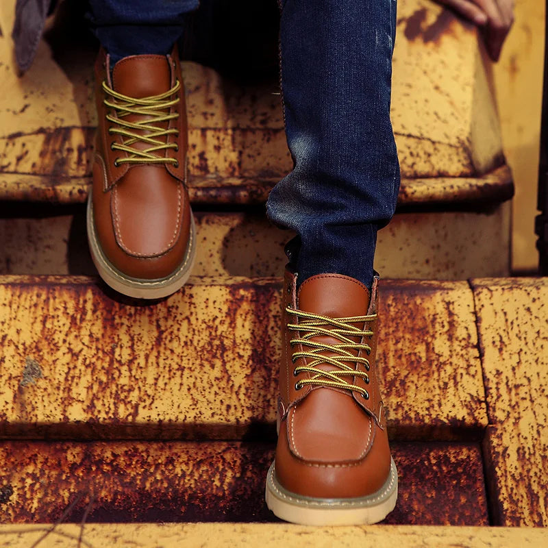 LIAM™ | CLASSIC LACE-UP BOOTS FOR MEN