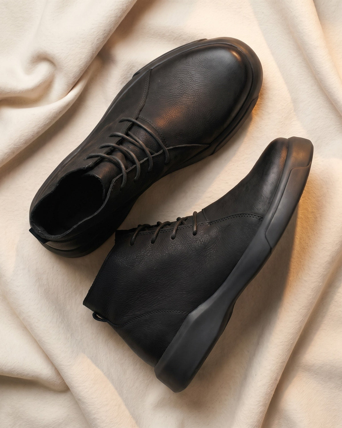 LIAM™ | Fabian Leather Chukka Boot