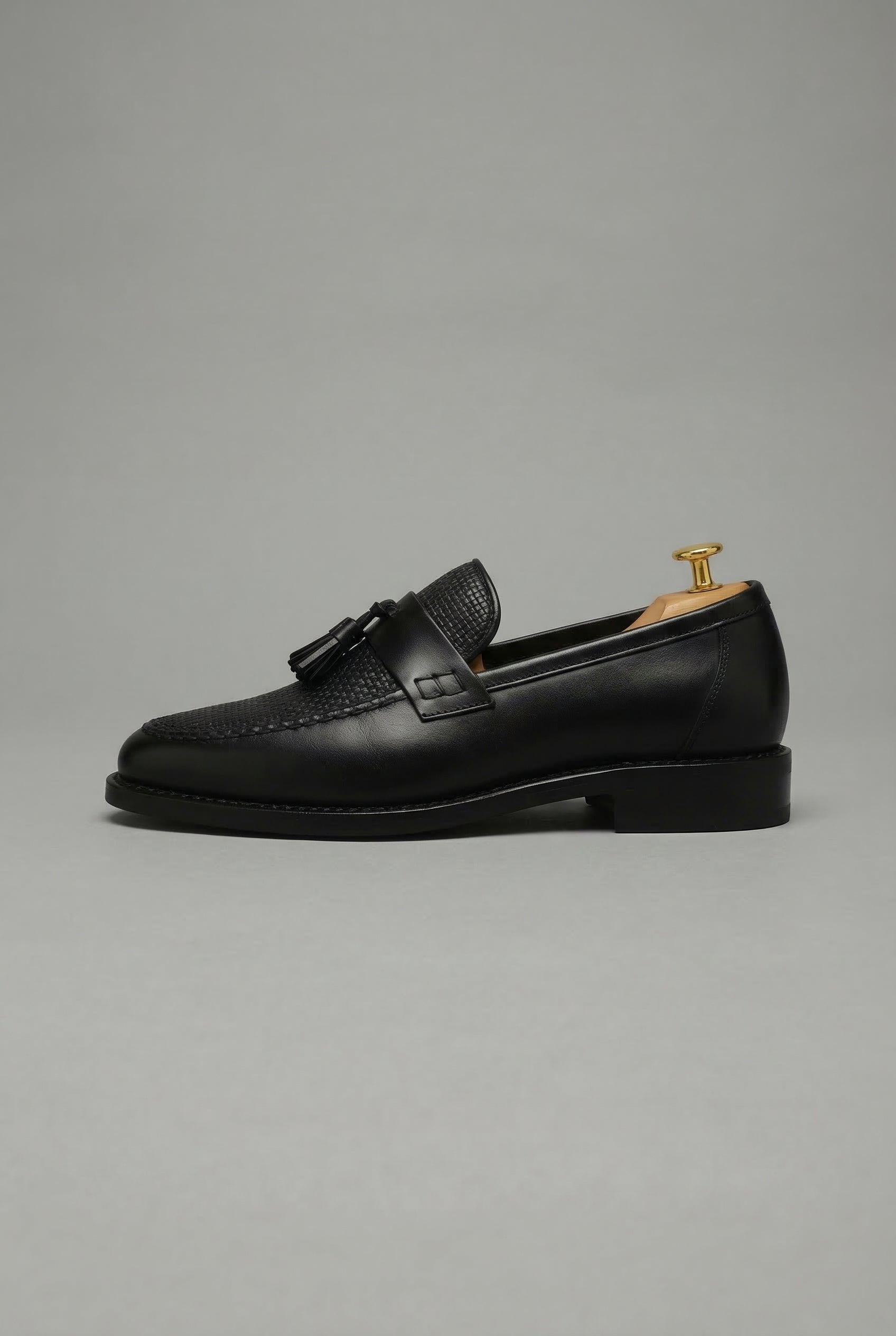 LIAM™ | Men's Woven Tassel Loafers